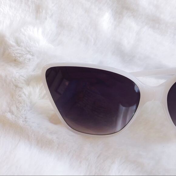 Amelia White Cat Eye Full Rim Sunglasses - Picture 2 of 10